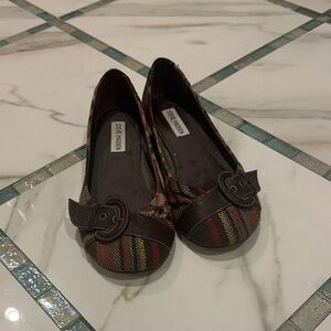 Steve Madden Brown Multicolor Flats with Buckle